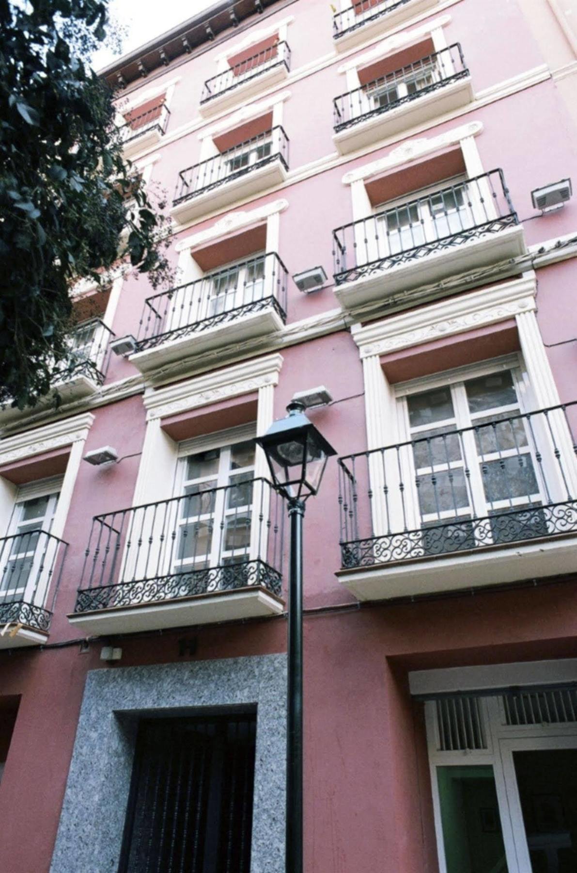 Apartamentos Auhabitat Zaragoza, Edificio De Apartamentos Turisticos Eksteriør bilde