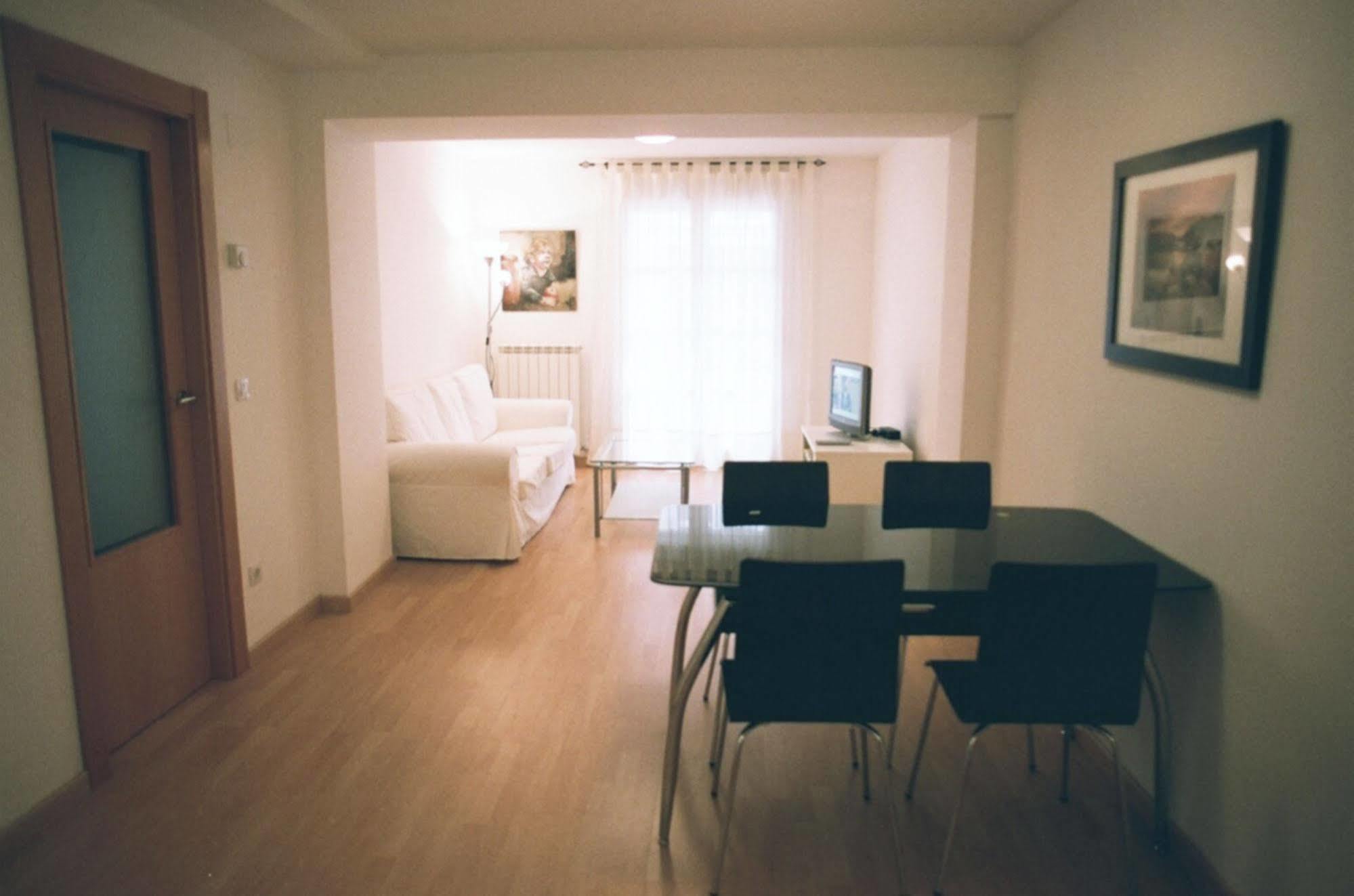 Apartamentos Auhabitat Zaragoza, Edificio De Apartamentos Turisticos Eksteriør bilde