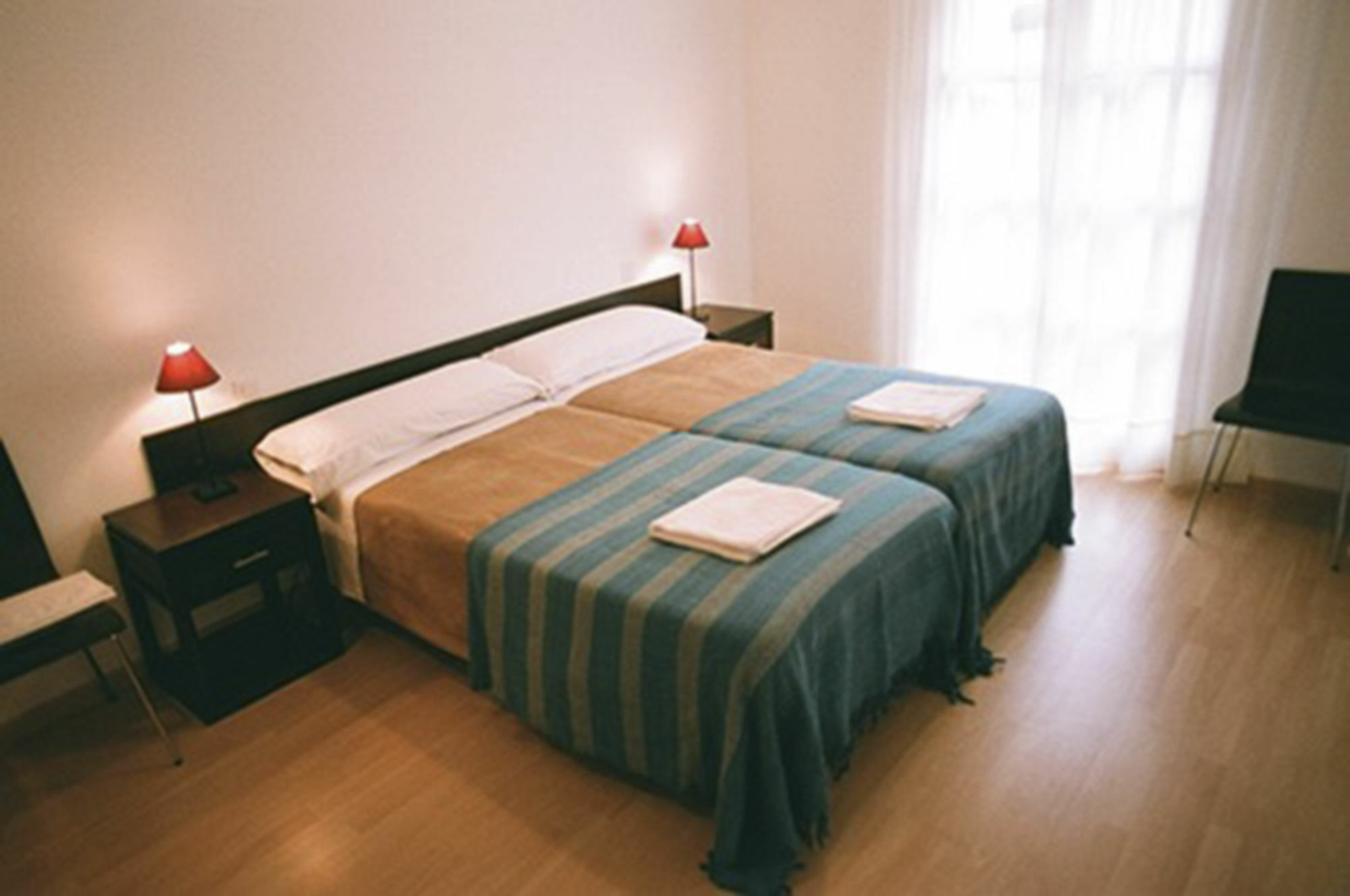 Apartamentos Auhabitat Zaragoza, Edificio De Apartamentos Turisticos Eksteriør bilde